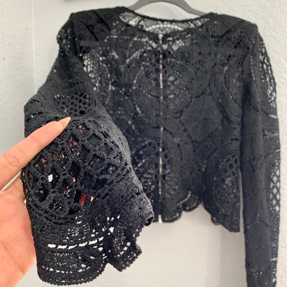 Tops - Vintage black zip up blouse